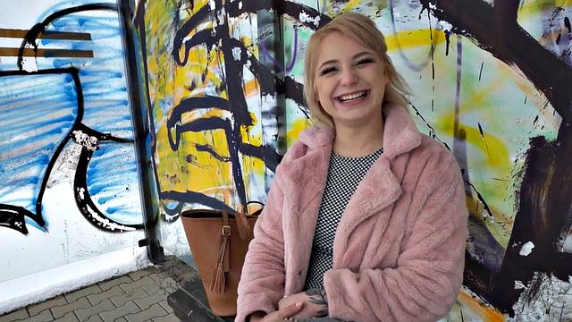 Public nympho blonde slut drilled in her big ass in her room