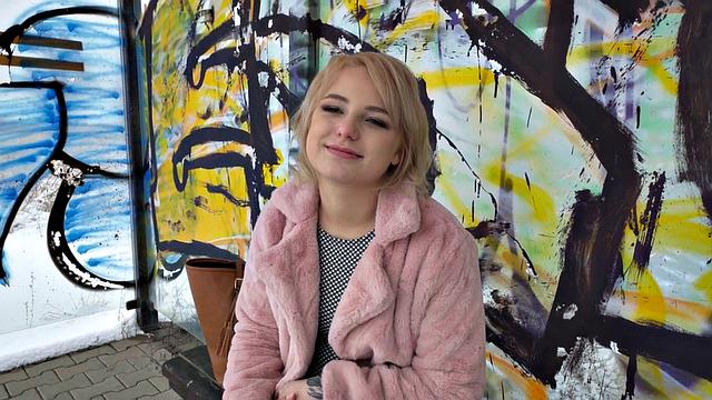 Public nympho blonde slut drilled in her big ass in her room