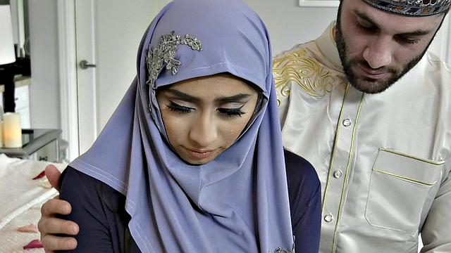 Childbearing Hijab Hips