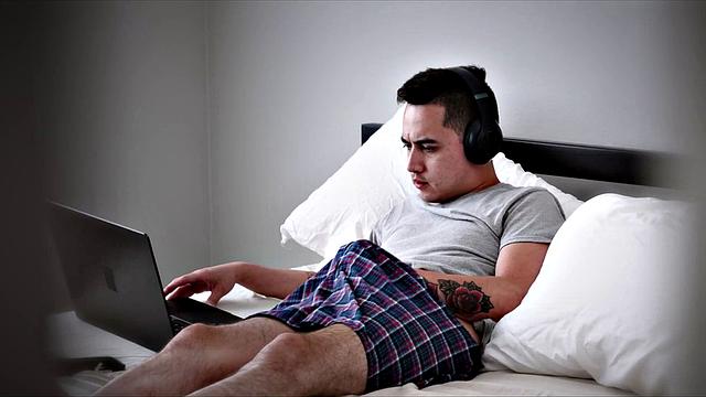 Juan! Are you masturbating!?