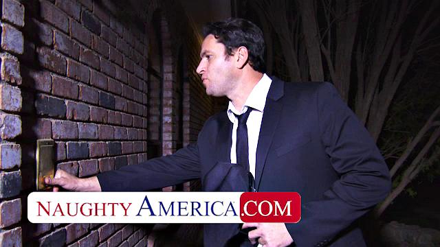 Alyssa Lynn gets a creampie