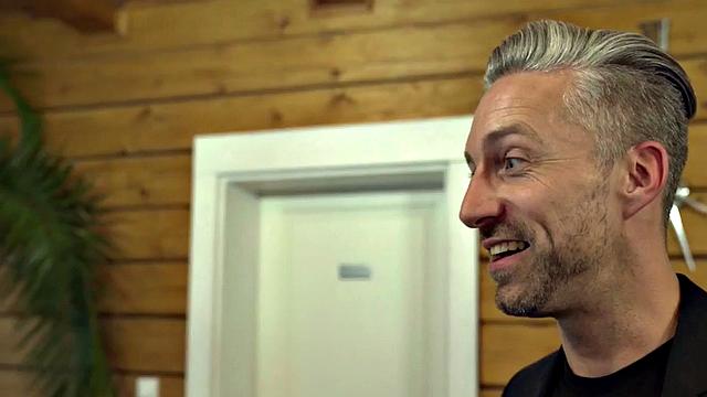 Cockhungry hostel babes sharing roommate's cock in threesome