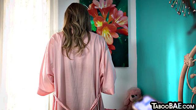 Cockhungry babes bouncing on guy in threesome