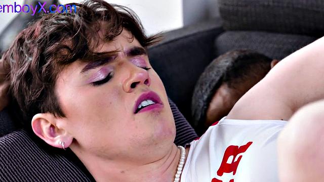 Trap cheerleader femboi spoils DILF's BBC