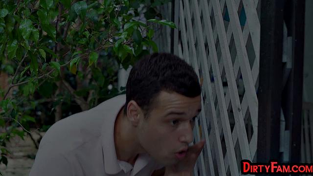 Open air outdoor fuck with MILF