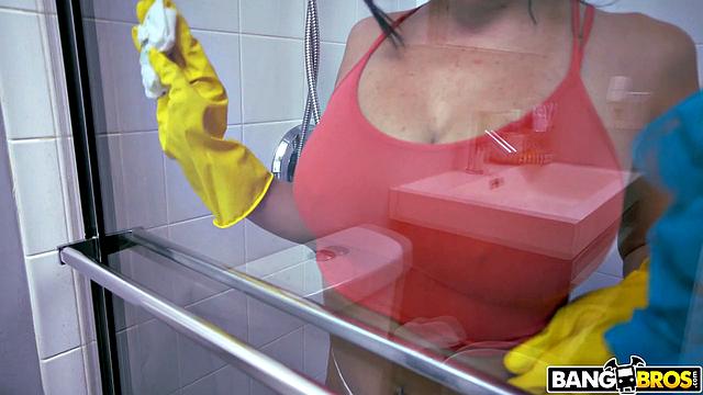 Curvy Maid Bangs For Cash