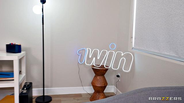 Домработница довела хозяина до бешеного траха в спальне