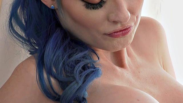 Big Tits Babe Loves Deepthroating and Riding Stiff Cock For Morning