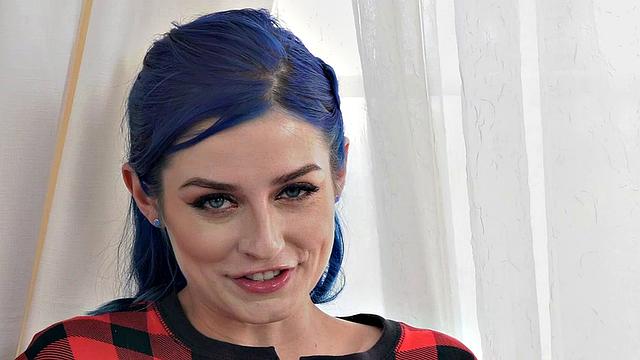 Big Tits Babe Loves Deepthroating and Riding Stiff Cock For Morning