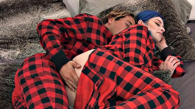 Big Tits Babe Loves Deepthroating and Riding Stiff Cock For Morning