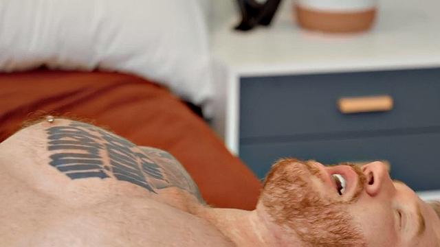 Bottom muscled jock drilled by stud before receiving facial