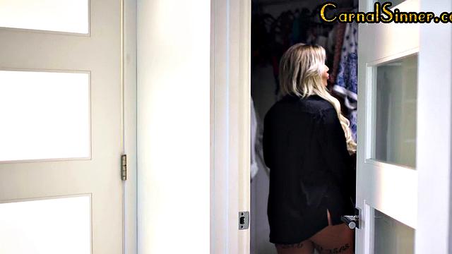 Cheating busty babe pleases lover in forbidden affair