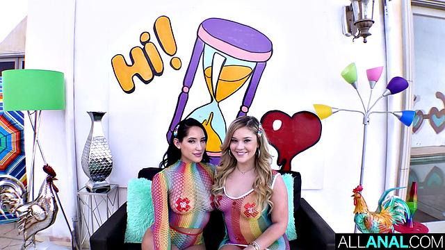 Kali Loves Chloe's Ass