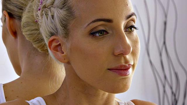 Foot oiled dykes enjoy massage sex on massage table