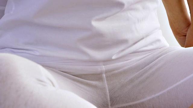 Foot oiled dykes enjoy massage sex on massage table