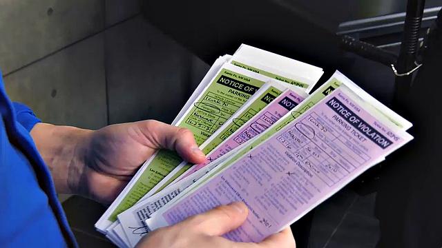 Кензи Тейлор вытаскивает мужа из тюрьмы... и загоняет его обратно себе