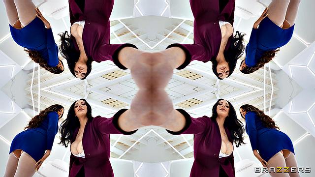 Две звезды Brazzers принимают новичка Гиртмастера - тройник на космическом корабле, где никто не стесняется проверять таланты новичка.
