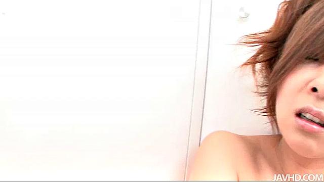 爆乳ひなののローションオナニー