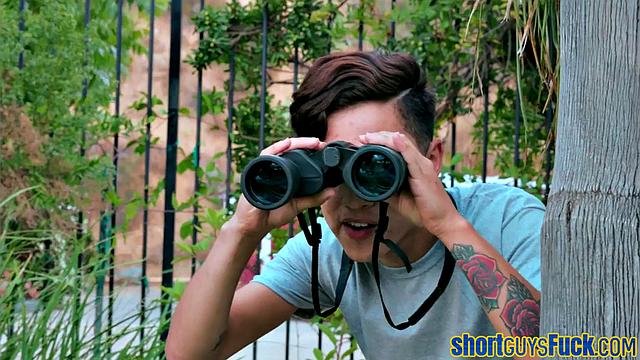 Blonde MILF sidefucked by short guy