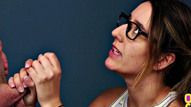 British CFNM amateur with glasses sucks till cum