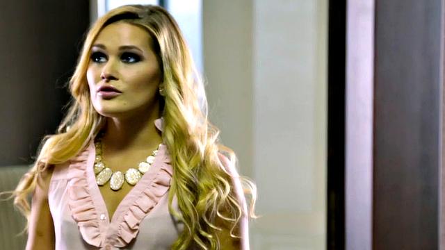 Squirting dykes fingering pussies while licking