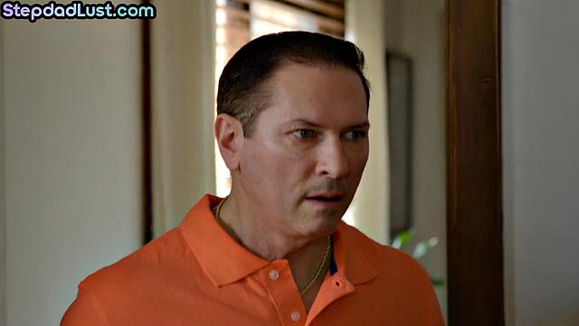 Big gothic babe gets pounded by DILF