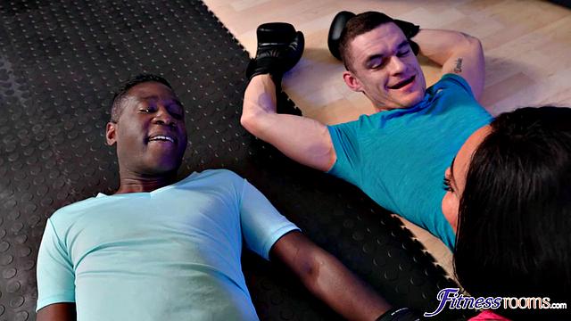 Wild Threesome Makes Teen Squirt