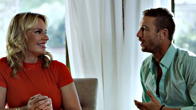 Slim babe deepthroating and cockriding