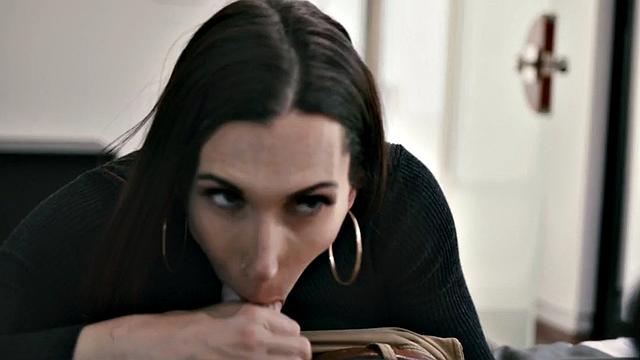 Bigtit ts rides in interracial couple after sucking cock