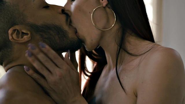 Bigtit ts rides in interracial couple after sucking cock