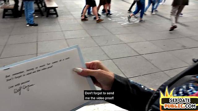 Picked up blonde cougar gets doggystyled