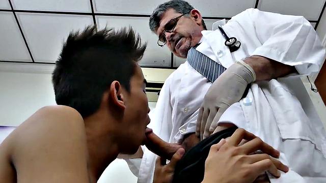 Skinny Nippon twink fucked by white doctor in clinic