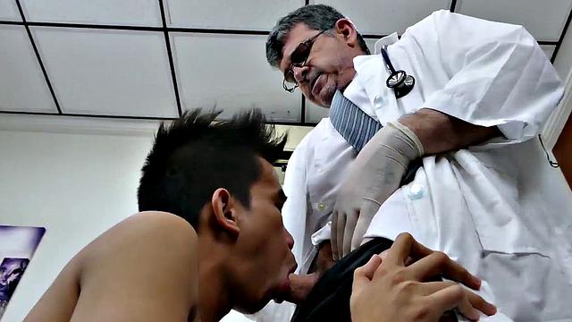 Skinny Nippon twink fucked by white doctor in clinic