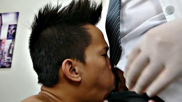 Skinny Nippon twink fucked by white doctor in clinic