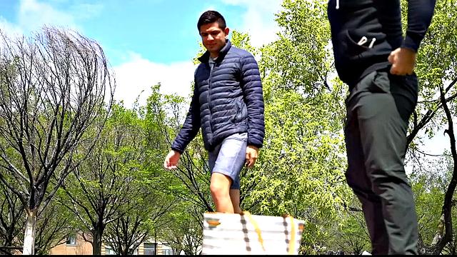 Алекс Монтенегро не выдерживает напора Торреса в жарком душе