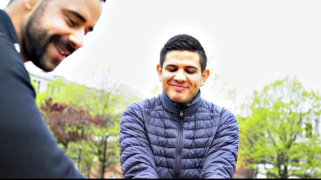 Алекс Монтенегро не выдерживает напора Торреса в жарком душе