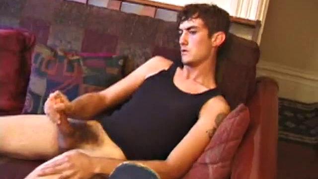Rough skater boy Reese Ander needs to pay the rent, or his girlfriend says she'll leave him. Never one to disappoint a girl, Reese resorts to what he does best, on camera.