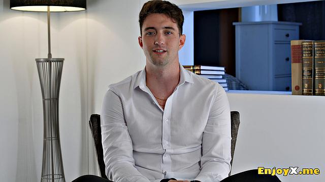 Sexy dark-haired Tabatha Lust blows manmeat like a queen in 4K porn.