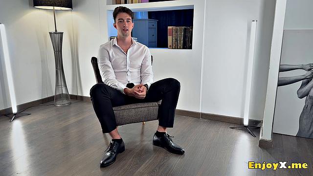 Sexy dark-haired Tabatha Lust blows manmeat like a queen in 4K porn.