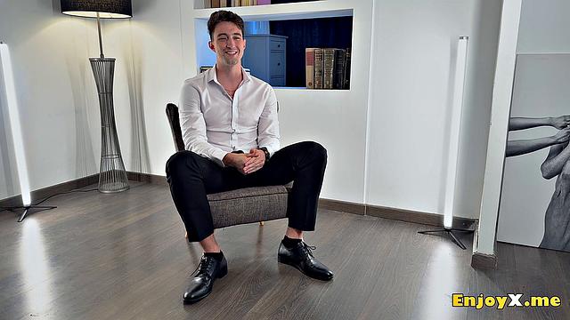 Sexy dark-haired Tabatha Lust blows manmeat like a queen in 4K porn.