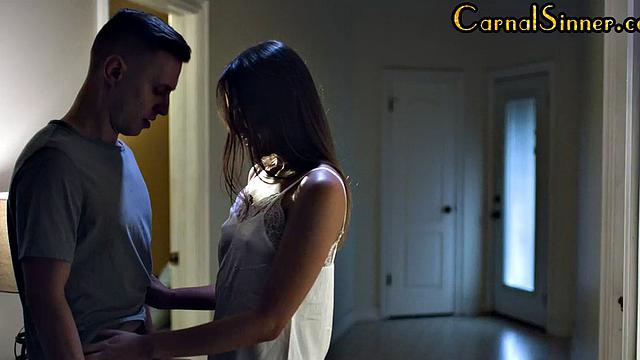 Sinning babe reverse cowgirl fuck and deepthroats BF cock