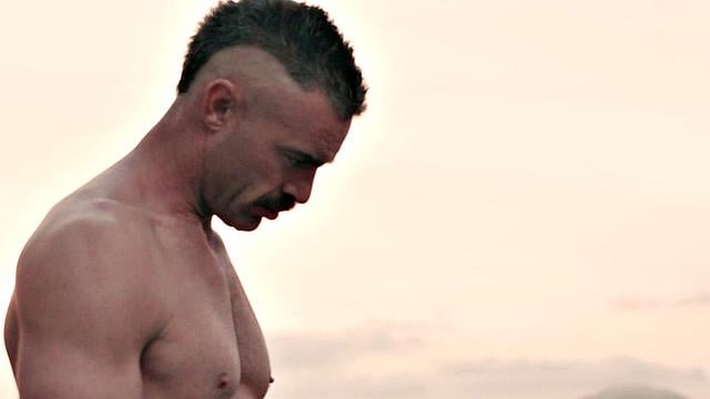 Кайли Рокет заставляет Карла забыть про палатку, когда такая киска рядом