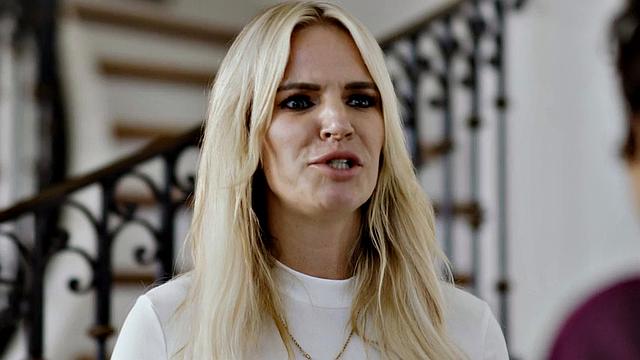 Tattooed babe deepthroating and fucking Dad