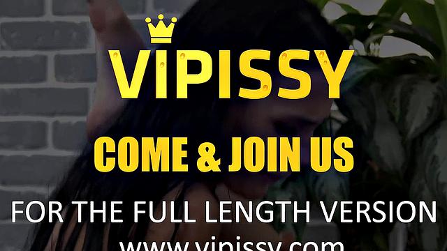 Pussy licking teens drink - Pissing Lesbians