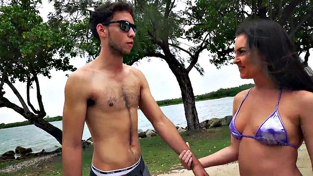 Str8 passer picked up to fuck Black guy in public van outdoor