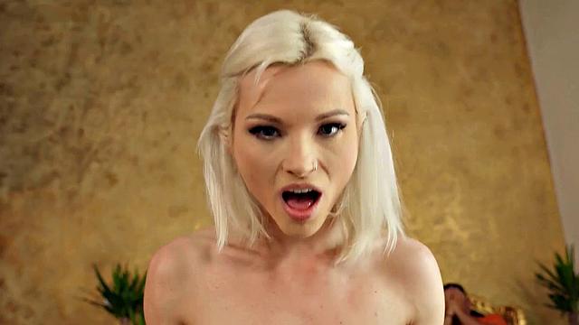 Зази Скимм устраивает жаркую скачку после встречи в Праге