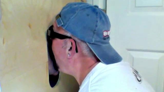 Married Big Cock Comes Back To The Gloryhole