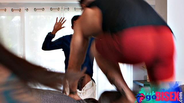 Big ass babe pussyfucked in bisex 3some