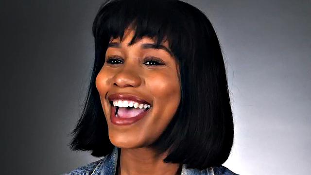 Stunning ebony babe jerking