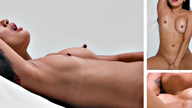 Stunning solo babe jerking off her pussy